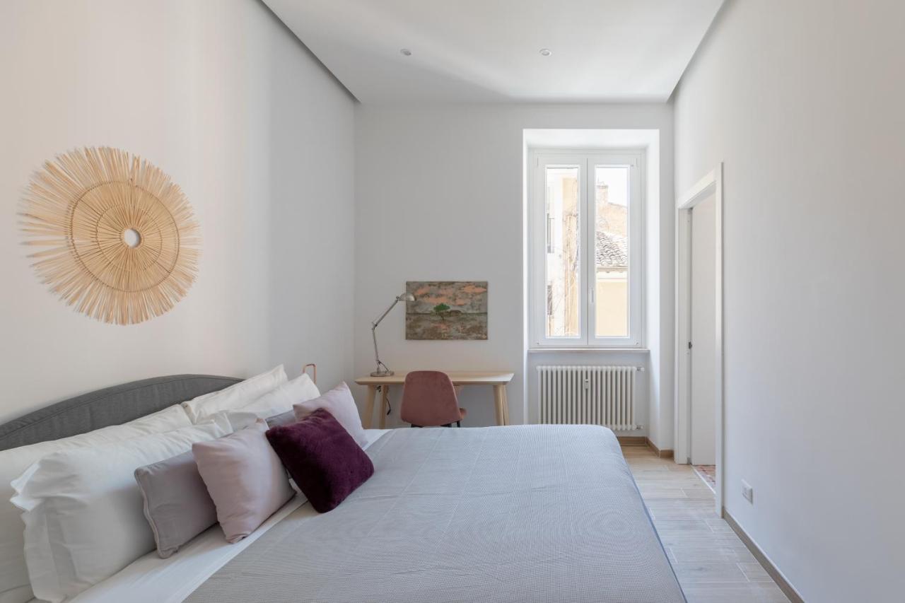 Iflat Colorful And Bright Apartament In Monti Рим Экстерьер фото